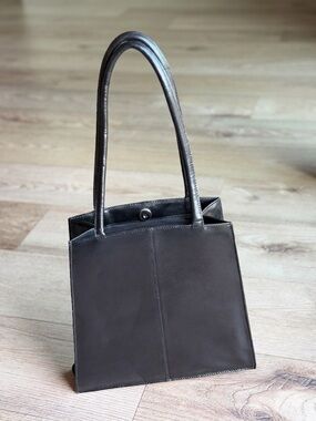 Classic vintage Black Leather Tote Shoulder Bag